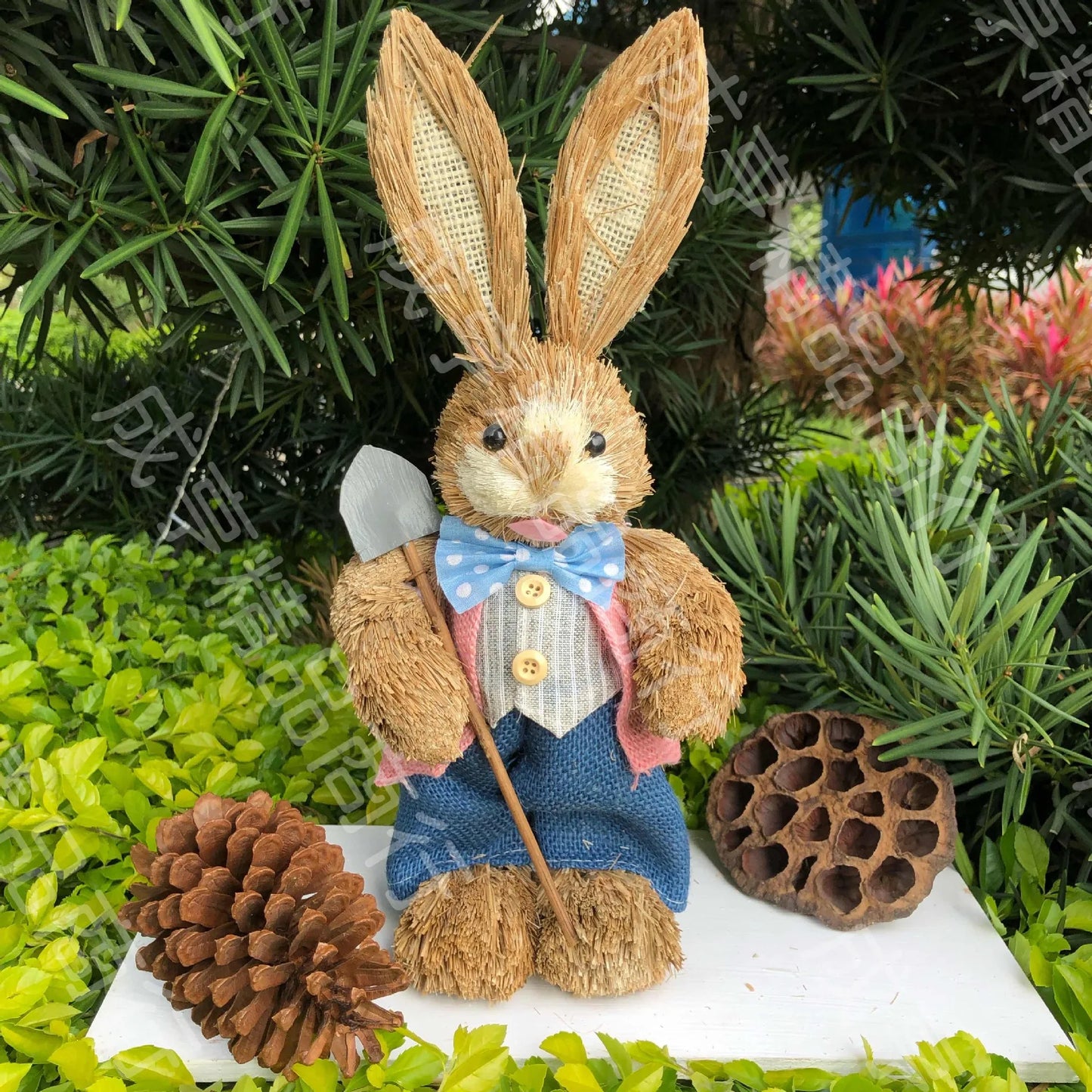 Conejo de Paja 35cm - Decoración de Pascua y Eventos